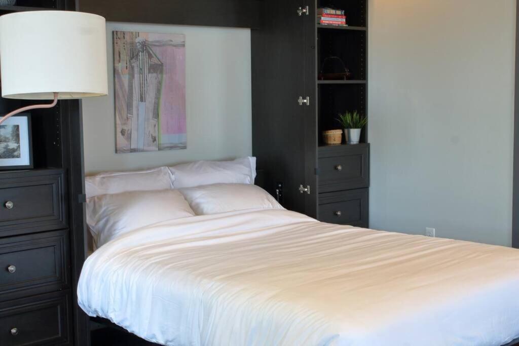 Suite #B, Industrial Styling, Ac Halifax Eksteriør billede